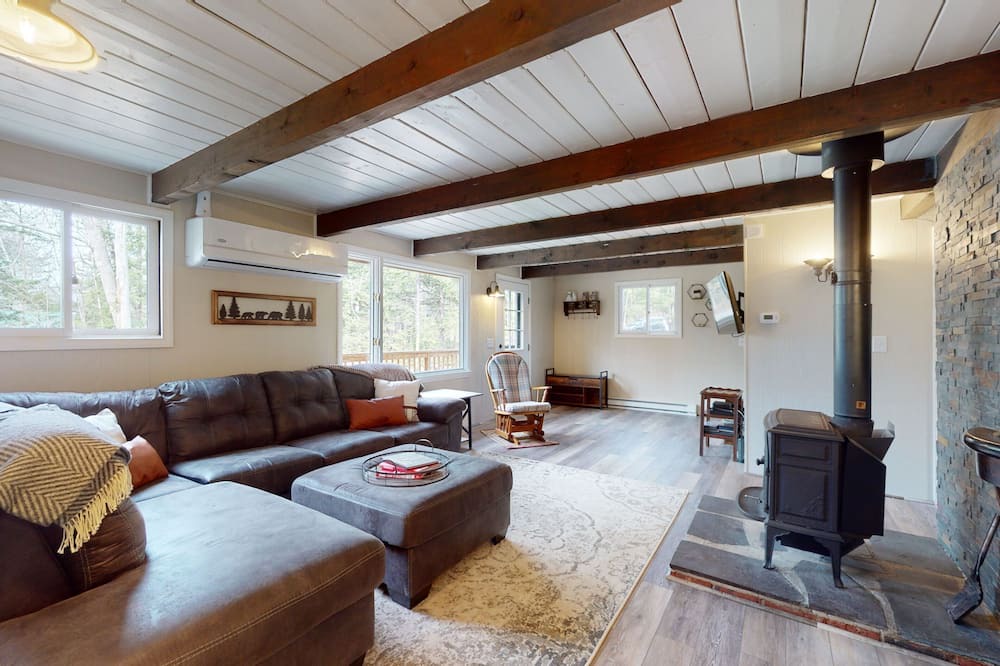 Photo of Livingroom in Gilford