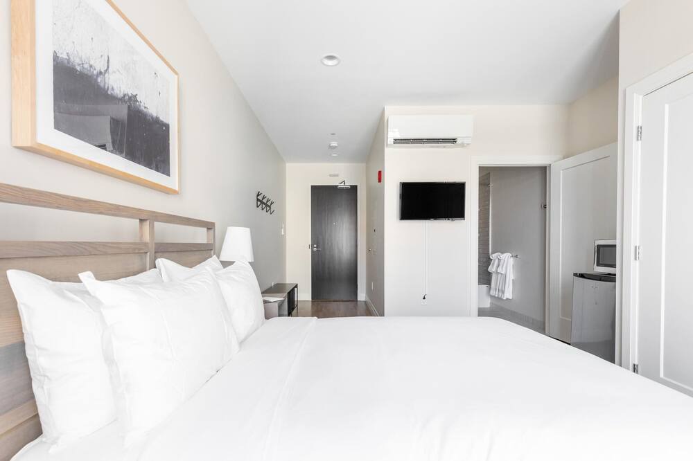Photo of Bedroom in Newtonville