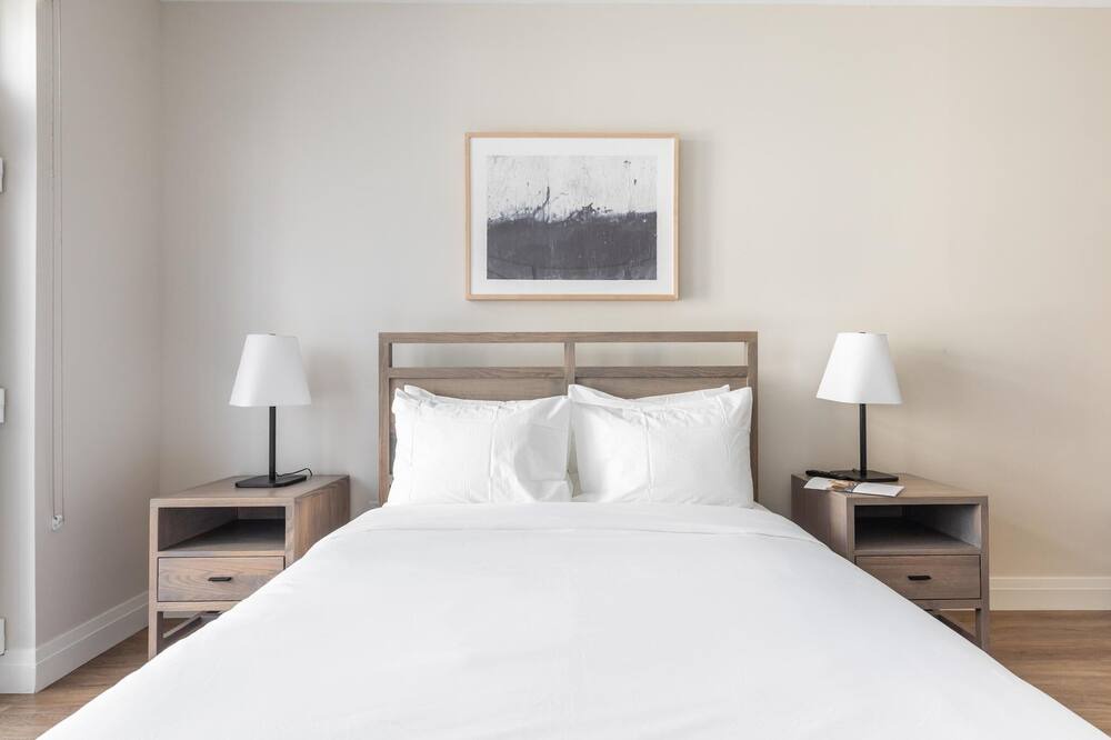 Photo of Bedroom in Newtonville