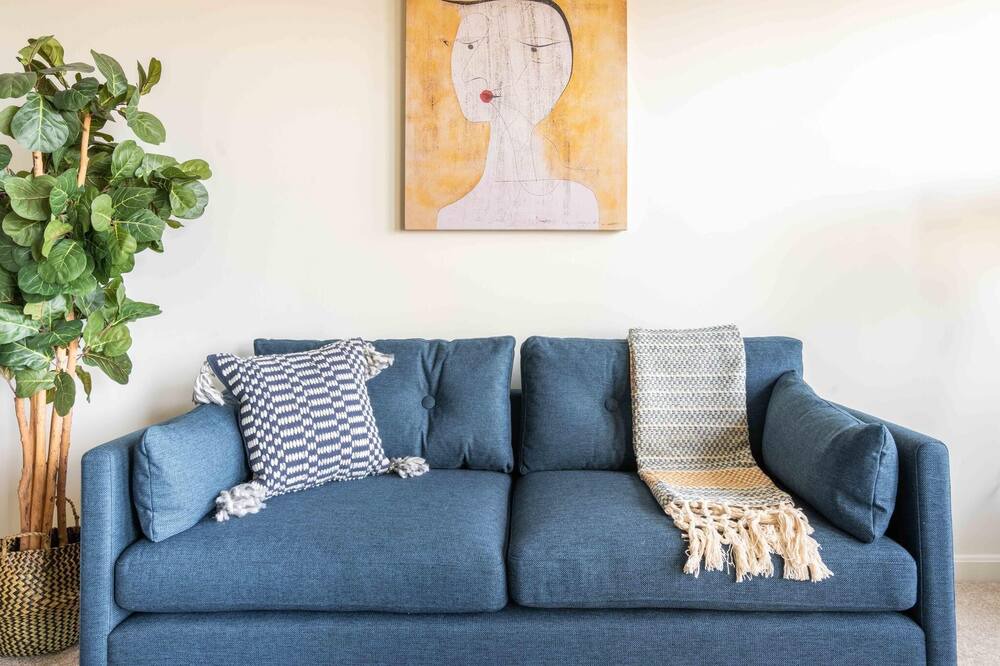 Photo of Livingroom in Assembly Square
