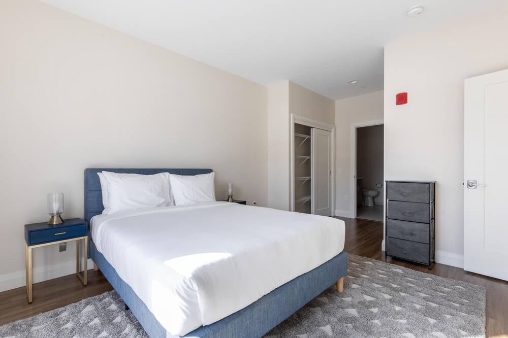 Photo of Bedroom in Newtonville