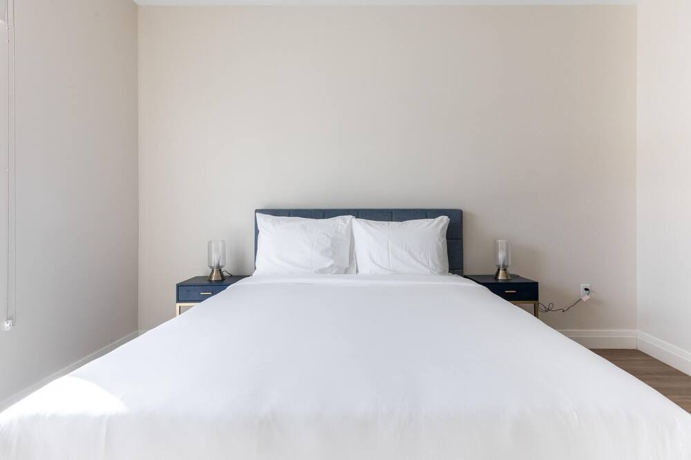 Photo of Bedroom in Newtonville