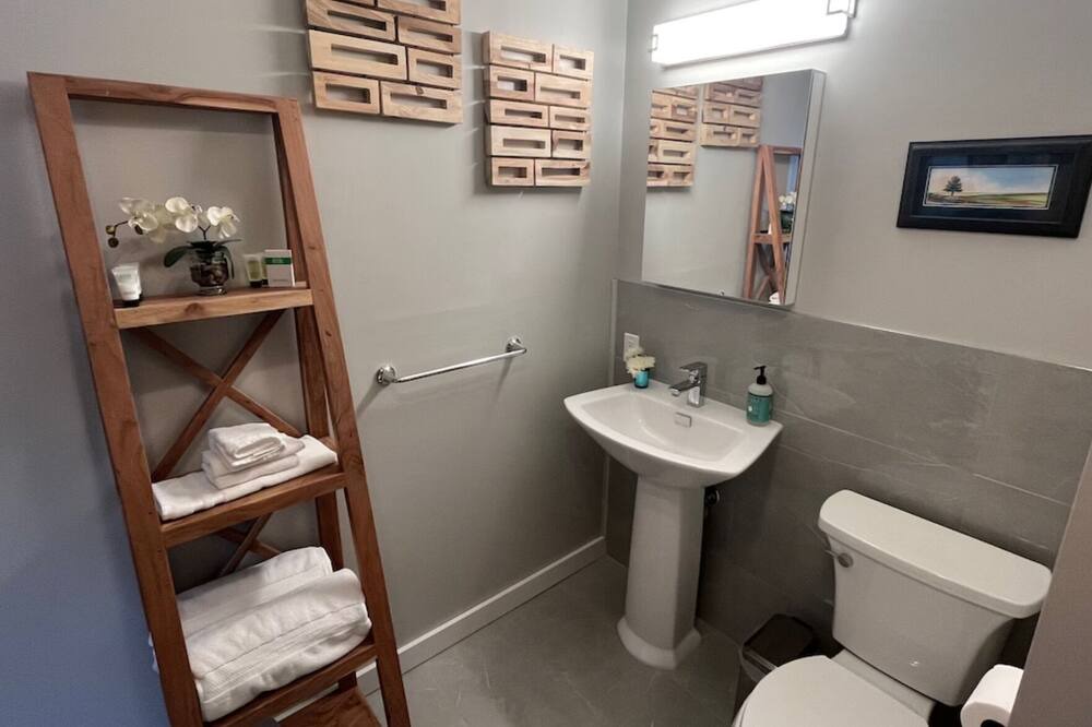 Photo of Bathroom in Stowe Hollow