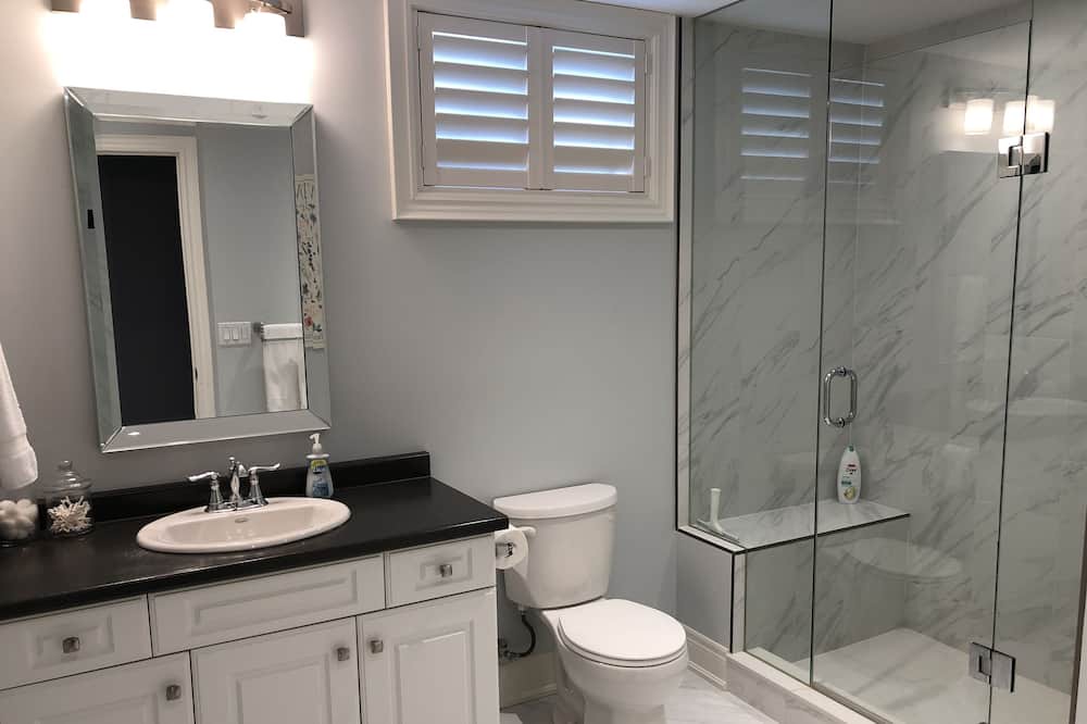 Photo of Bathroom in Virgil