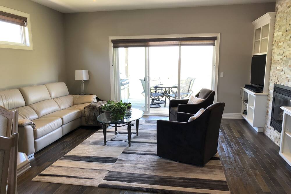 Photo of Livingroom in Virgil