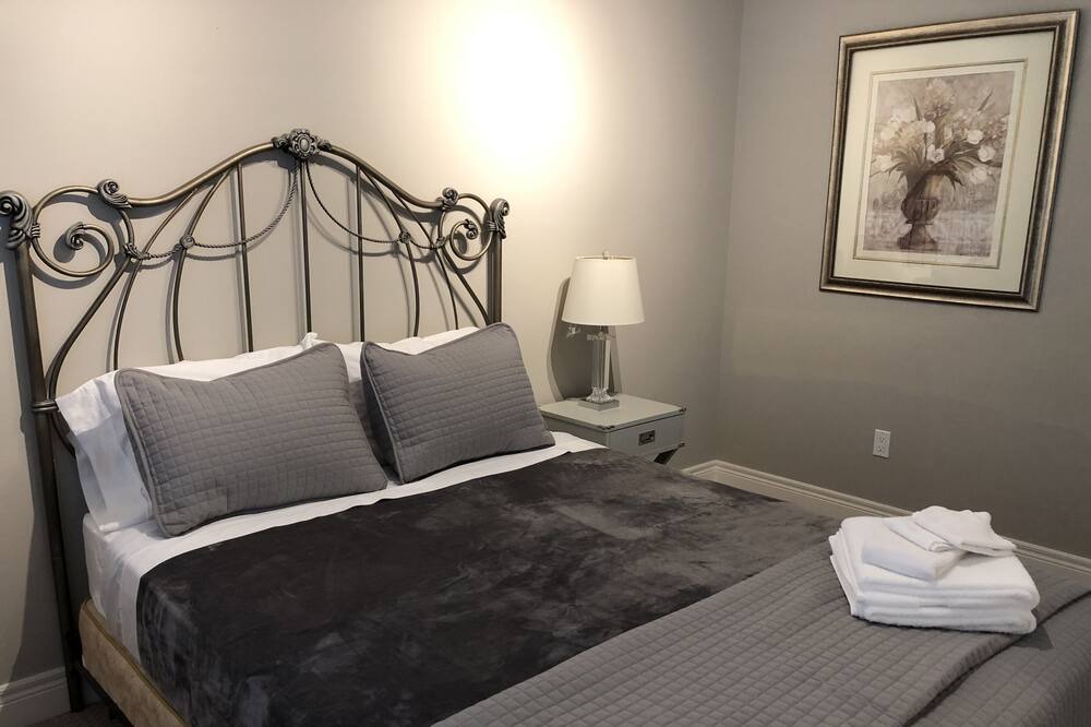 Photo of Bedroom in Virgil