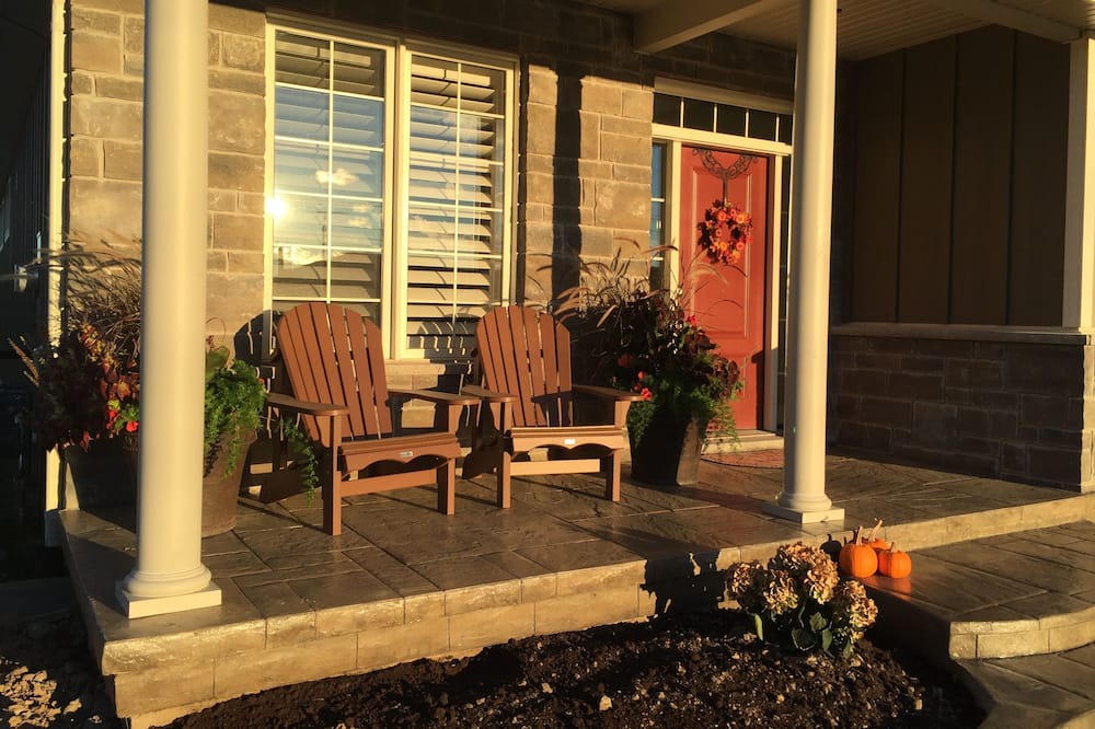 Photo of Patio Balcony in Virgil