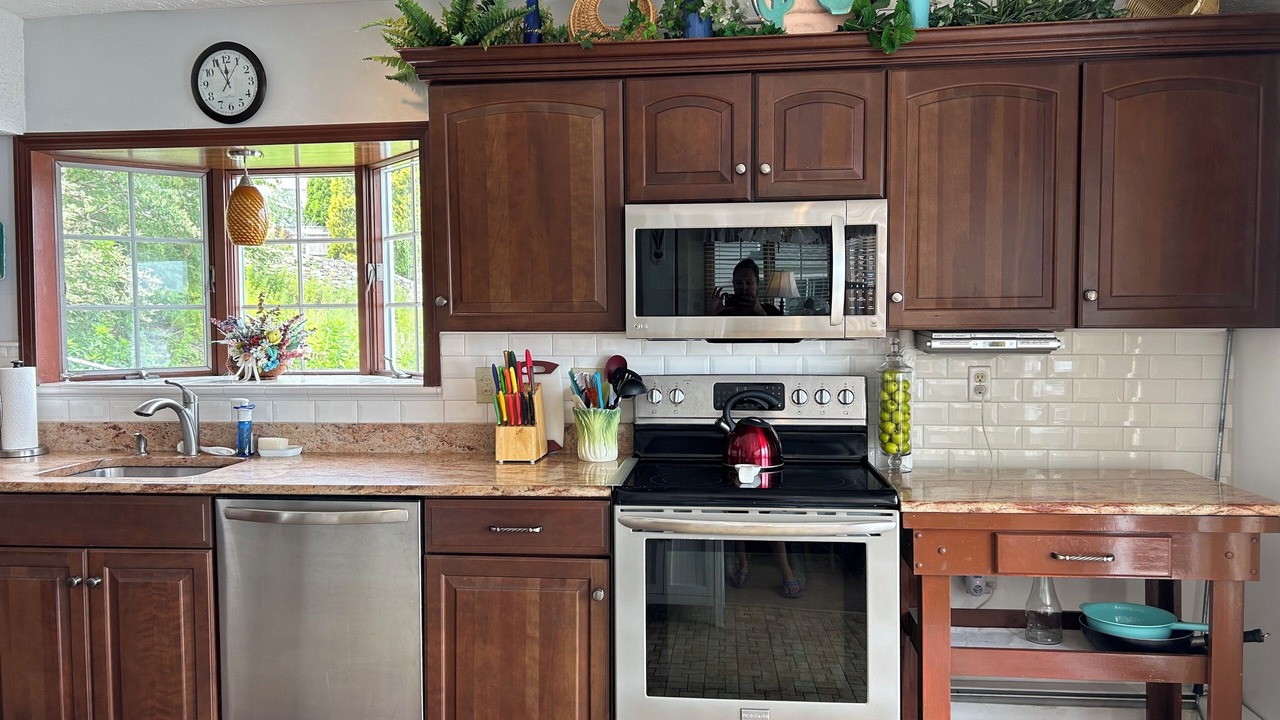 Photo of Kitchen in Coventry Lake