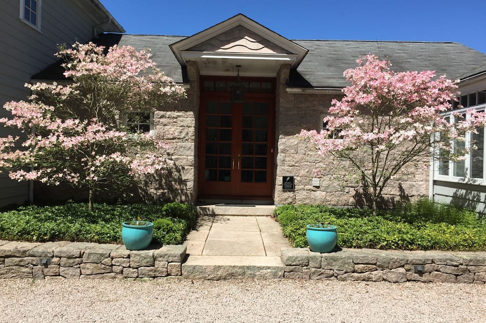 Photo of Outdoor in Stony Creek