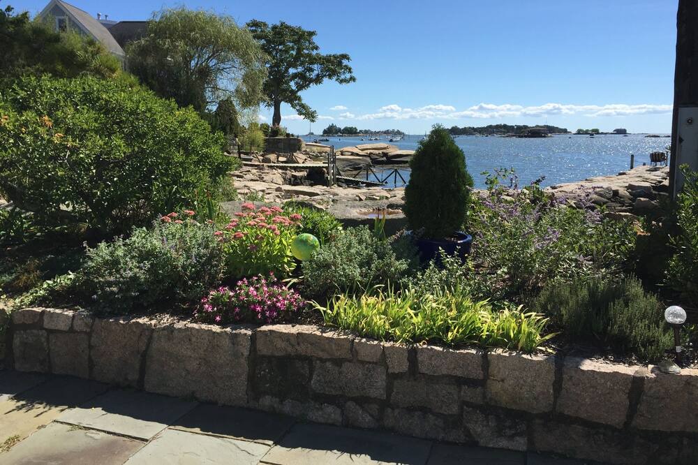 Photo of Outdoor in Stony Creek