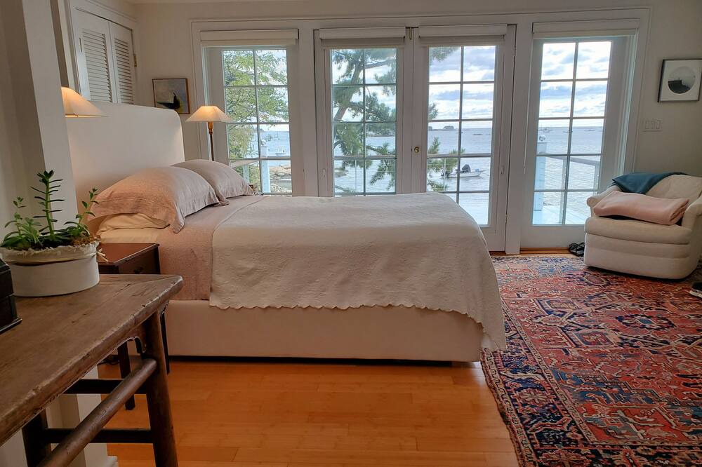 Photo of Bedroom in Stony Creek