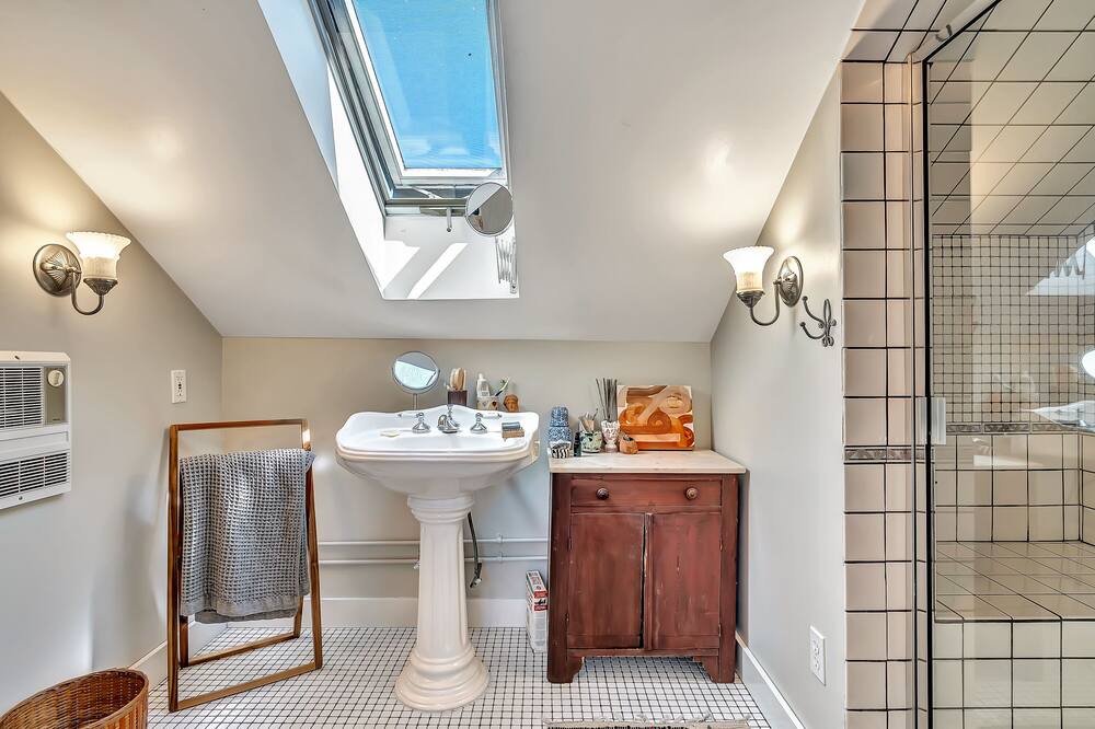 Photo of Bathroom in West End
