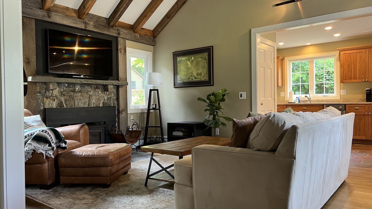 Photo of Livingroom in New Milford