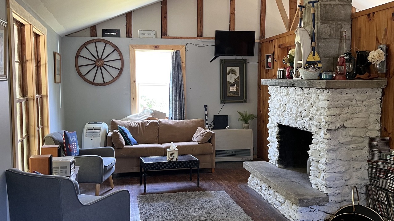 Photo of Livingroom in Malletts Bay