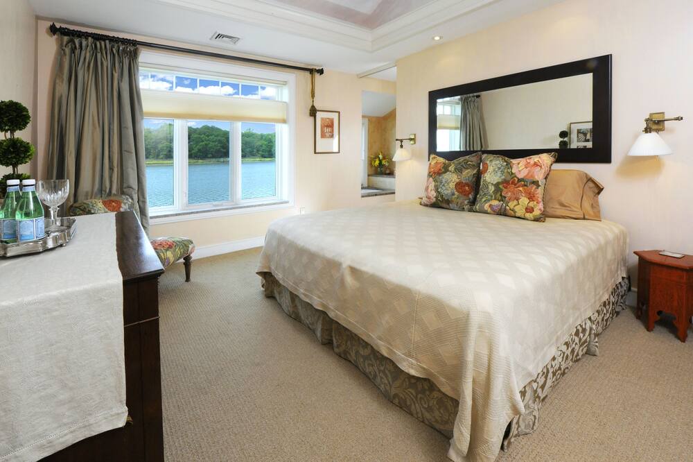 Photo of Bedroom in Stony Creek
