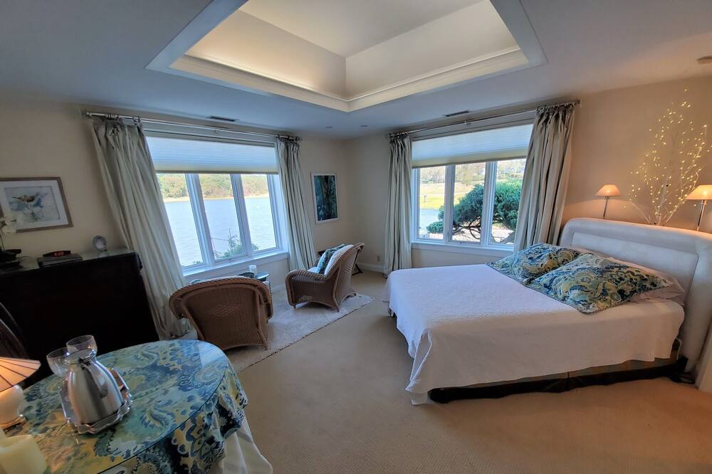 Photo of Bedroom in Stony Creek