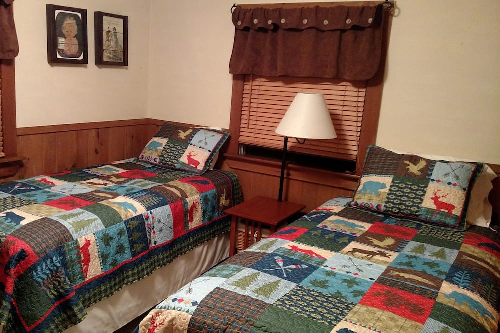 Photo of Bedroom in Center Tuftonboro