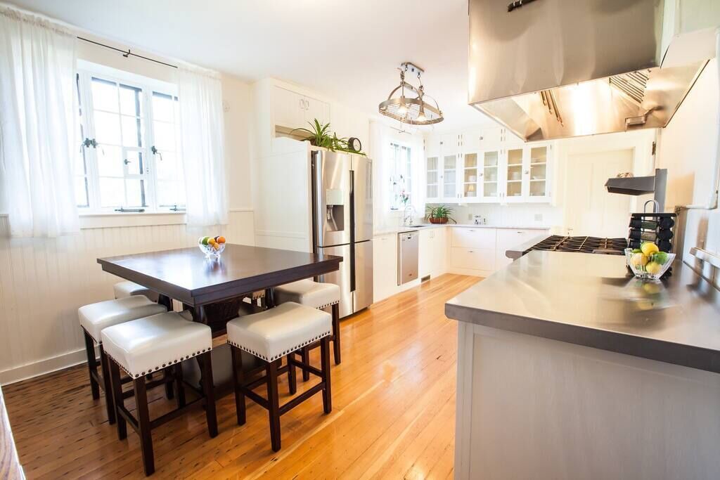Photo of Livingroom in Lenox