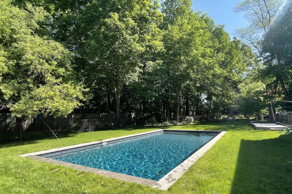 Photo of Outdoor in Westport