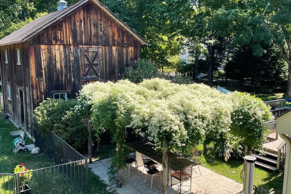 Photo of Outdoor in Westport