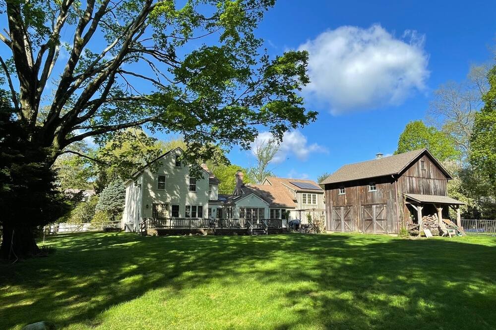 Photo of Outdoor in Westport
