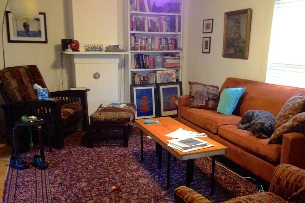 Photo of Livingroom in Ferry Village