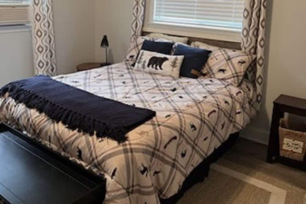 Photo of Bedroom in Wallenpaupauk Lake Estates