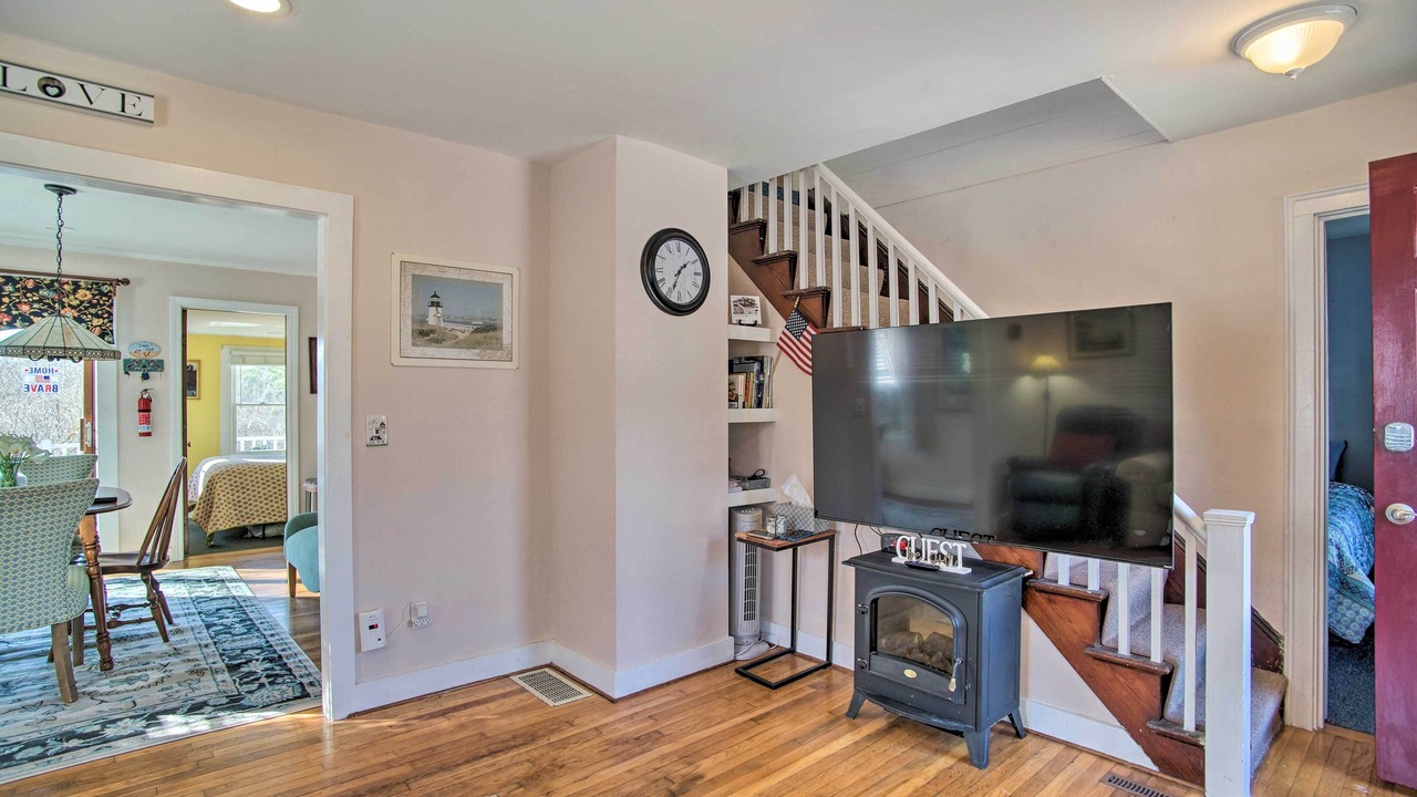 Photo of Livingroom in Hyannis