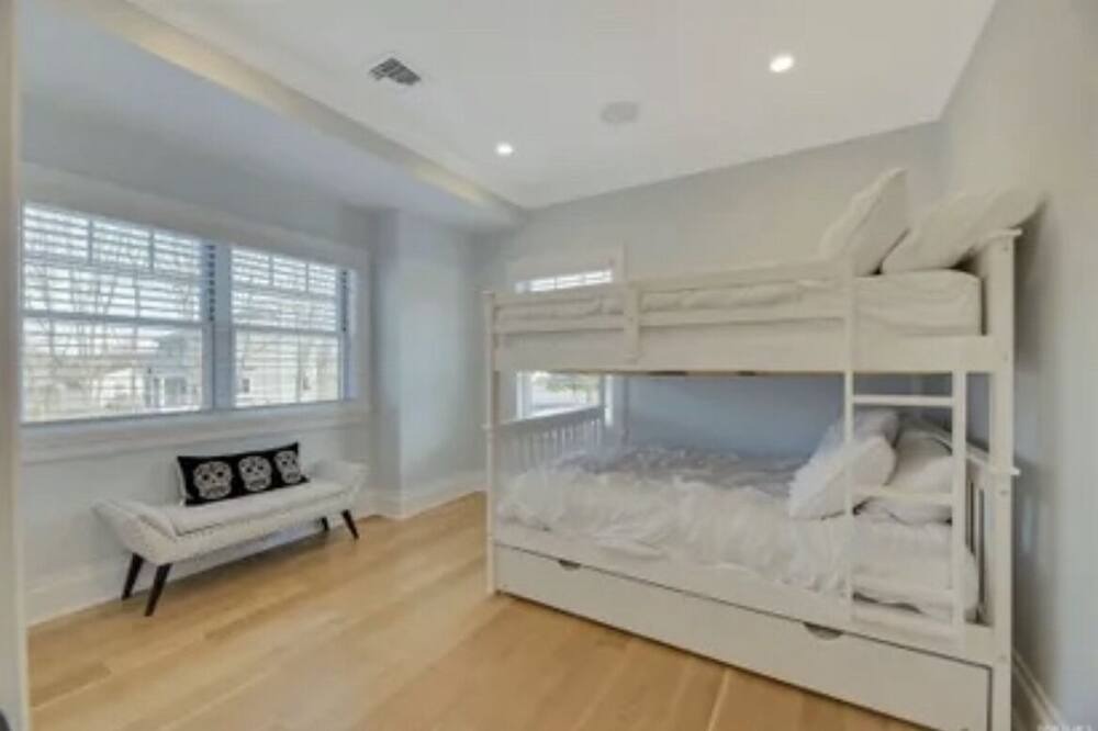 Photo of Bedroom in Greenport West