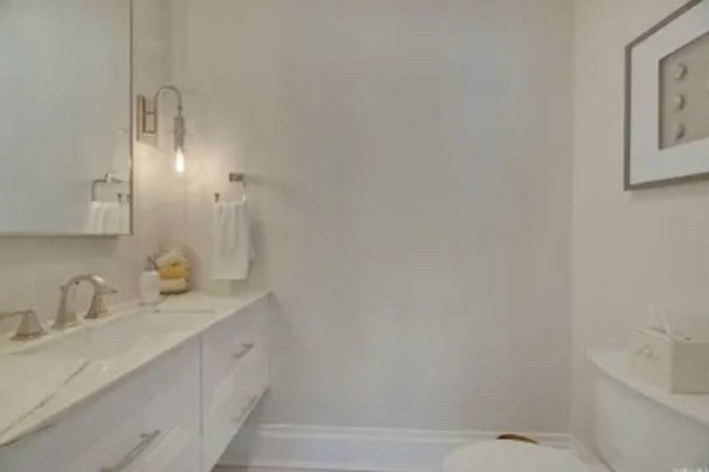 Photo of Bathroom in Greenport West