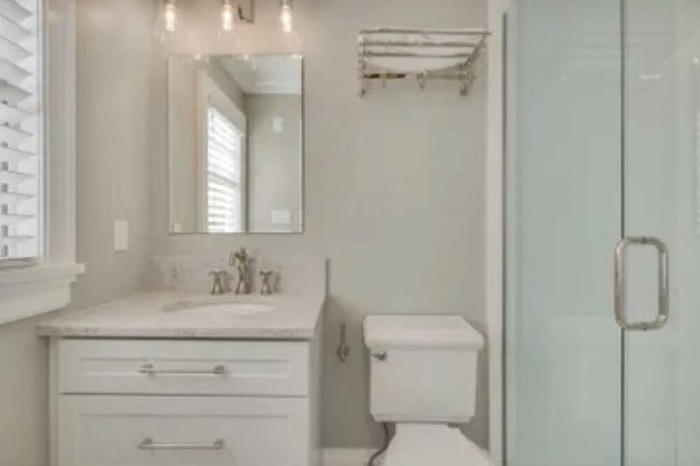 Photo of Bathroom in Greenport West