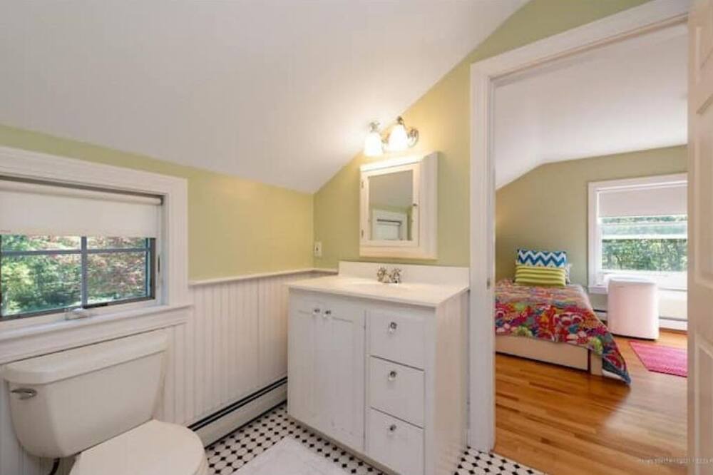 Photo of Bathroom in Brunswick