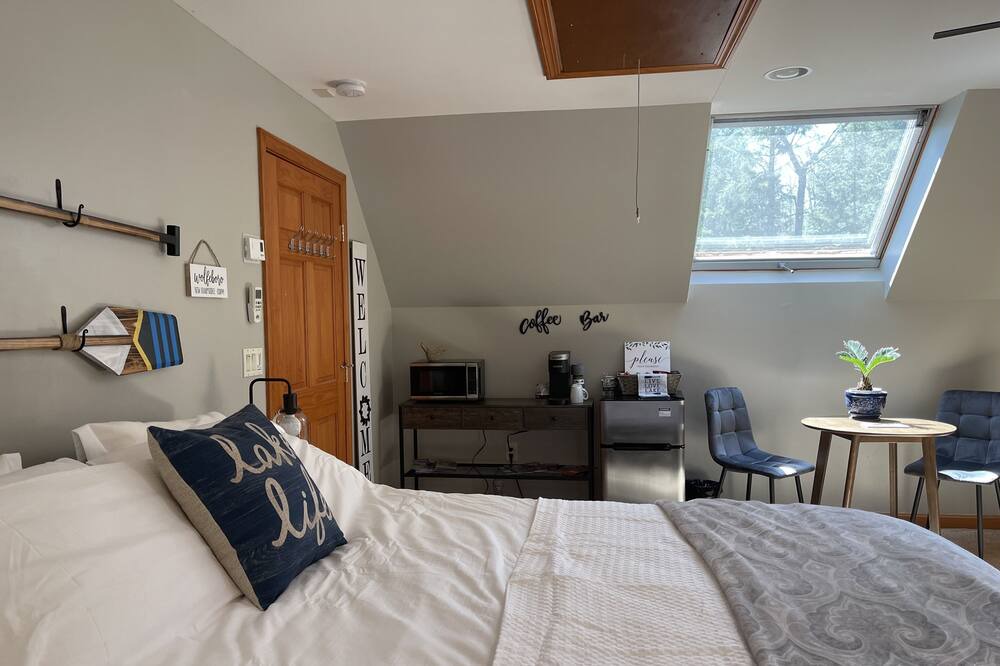 Photo of Bedroom in Wolfeboro