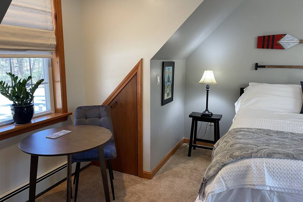 Photo of Bedroom in Wolfeboro