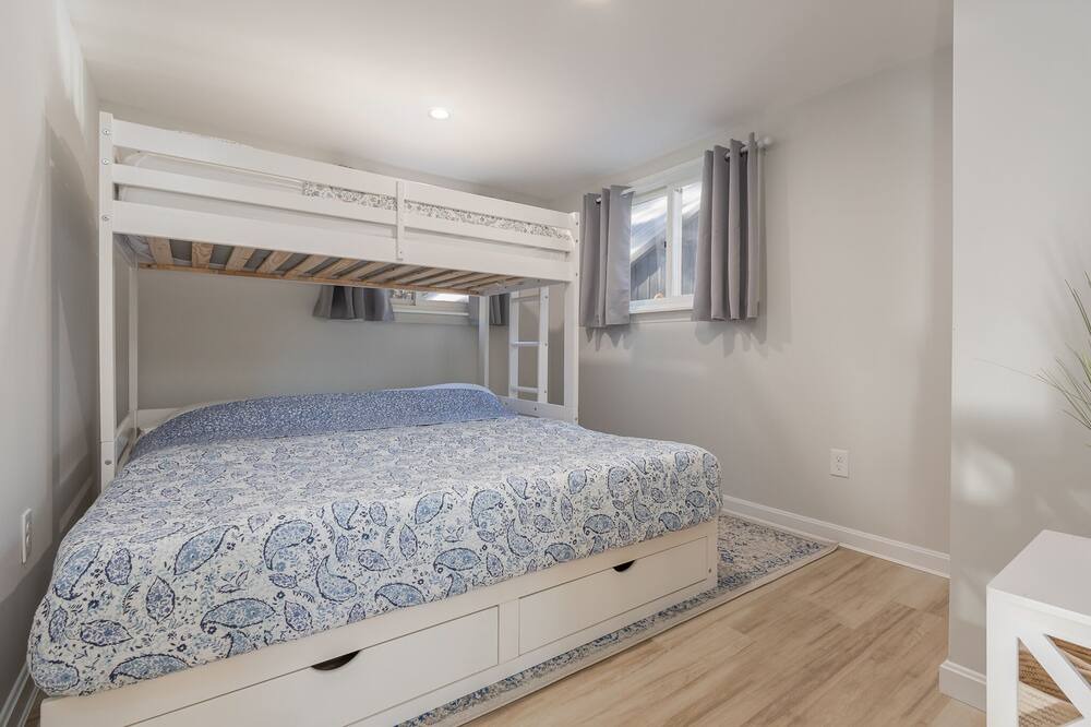 Photo of Bedroom in East Wakefield