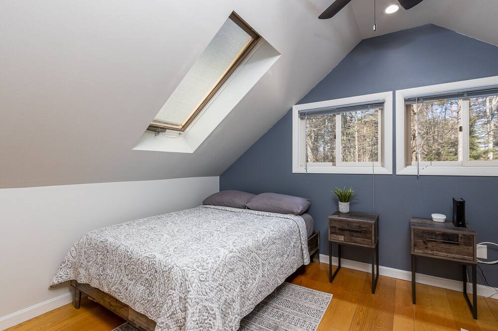 Photo of Bedroom in East Wakefield