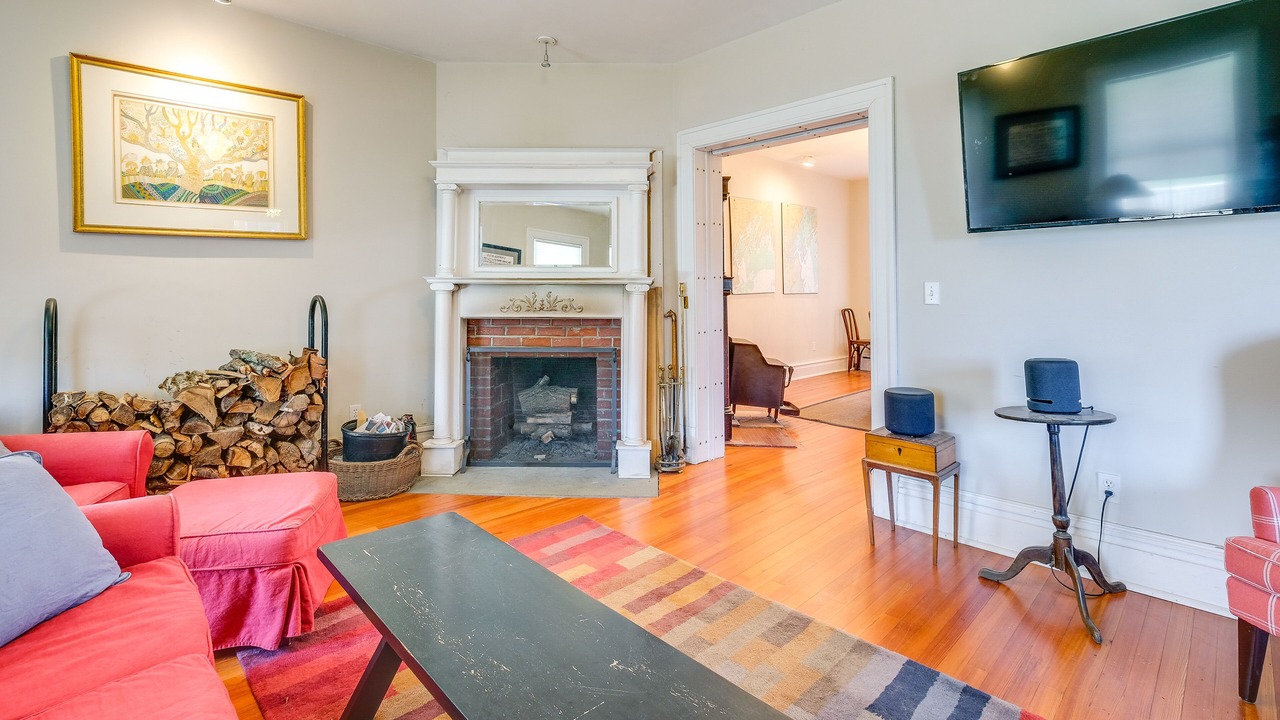 Photo of Livingroom in Portland