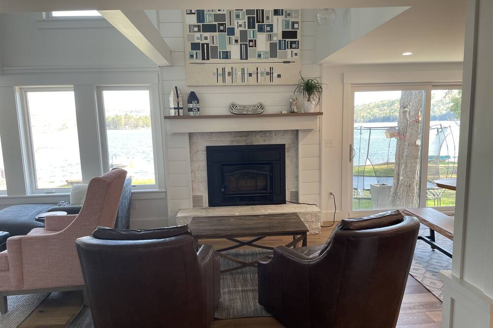 Photo of Livingroom in Raymond