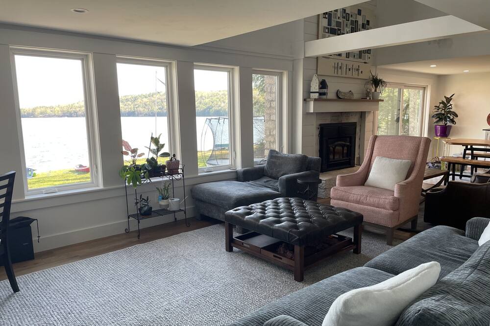 Photo of Livingroom in Raymond