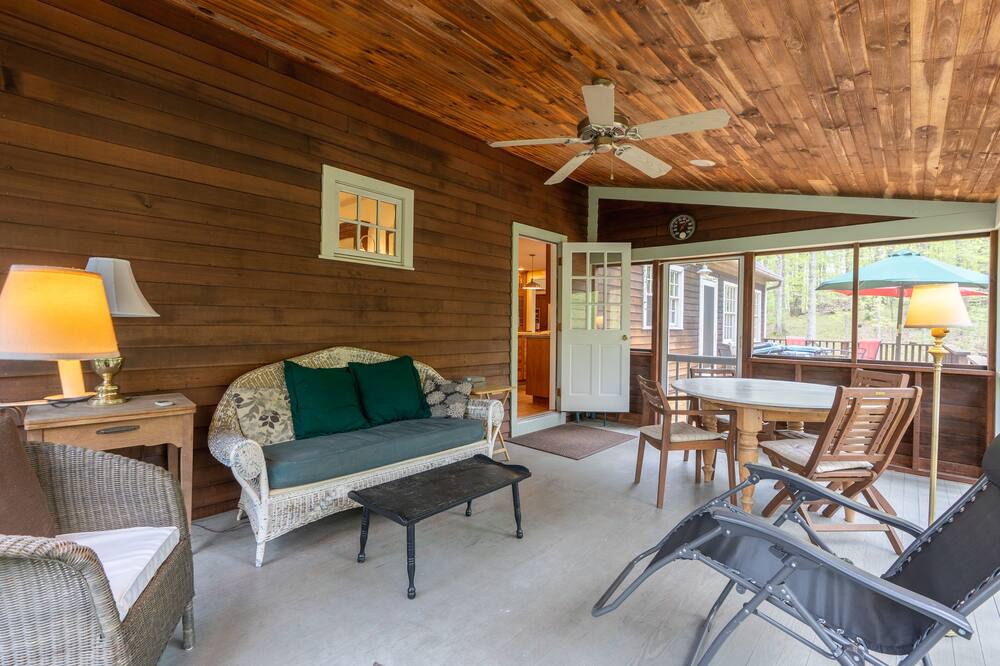 Photo of Patio Balcony in Rhinebeck