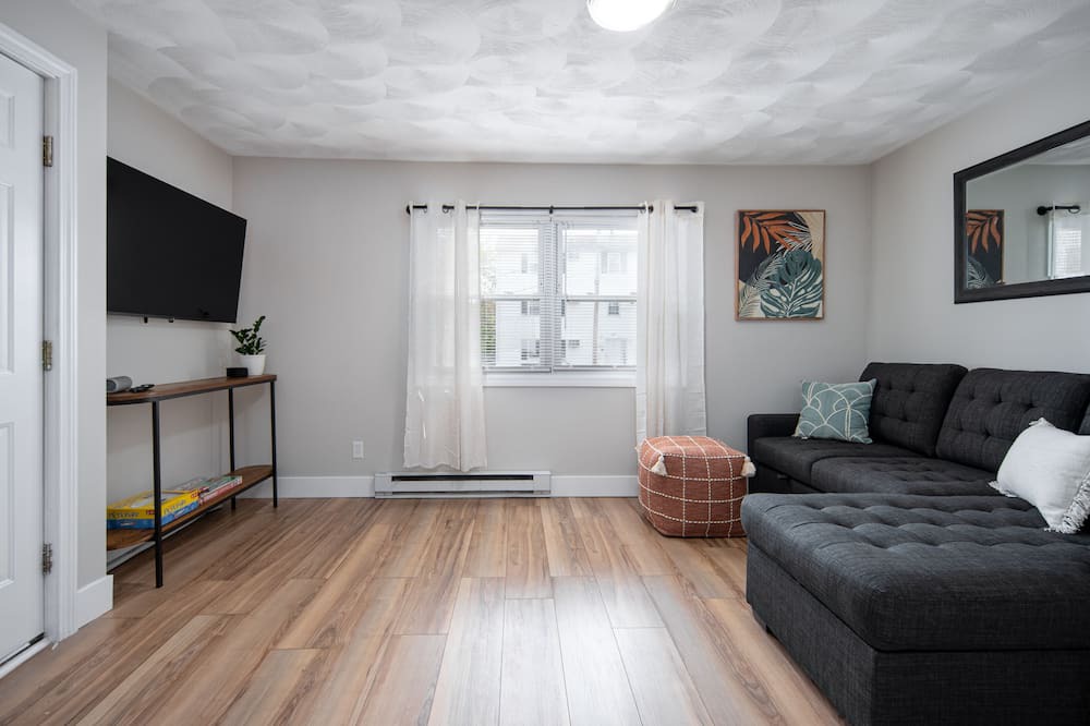 Photo of Livingroom in Central Falls