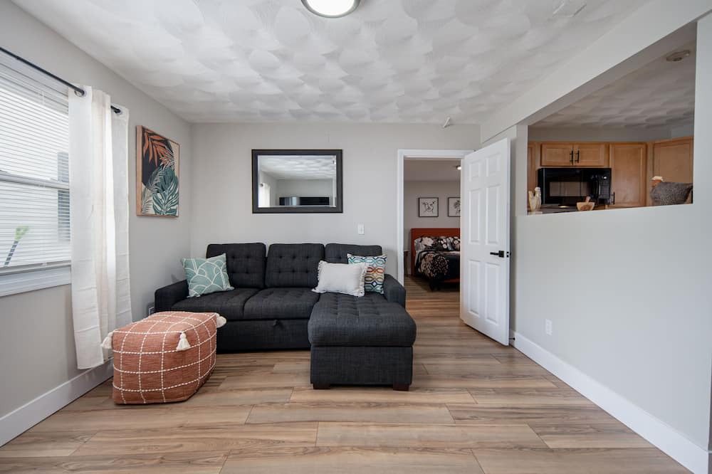 Photo of Livingroom in Central Falls