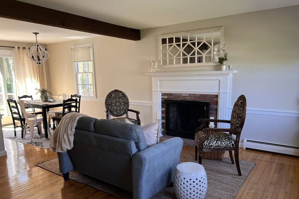 Photo of Livingroom in East Falmouth