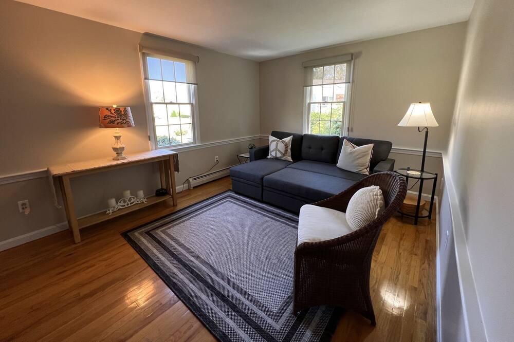 Photo of Livingroom in East Falmouth