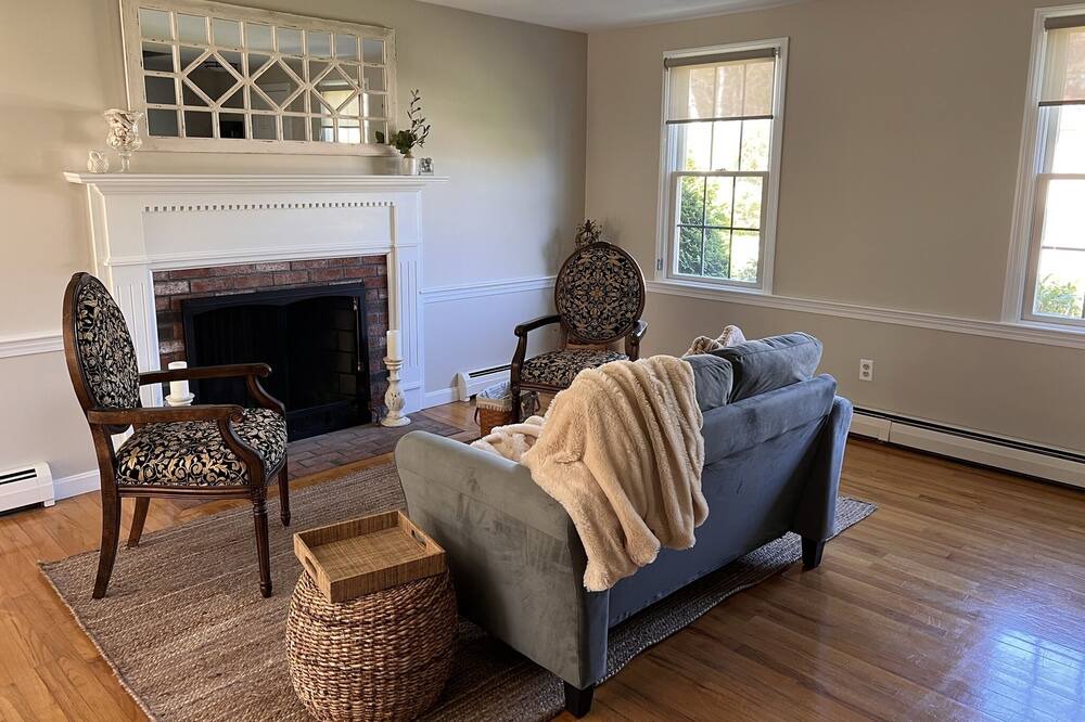 Photo of Livingroom in East Falmouth