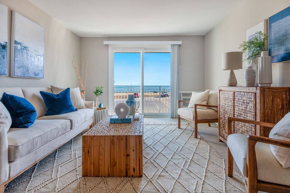 Photo of Livingroom in Narragansett Pier
