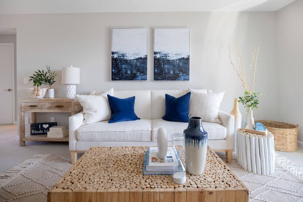 Photo of Livingroom in Narragansett Pier