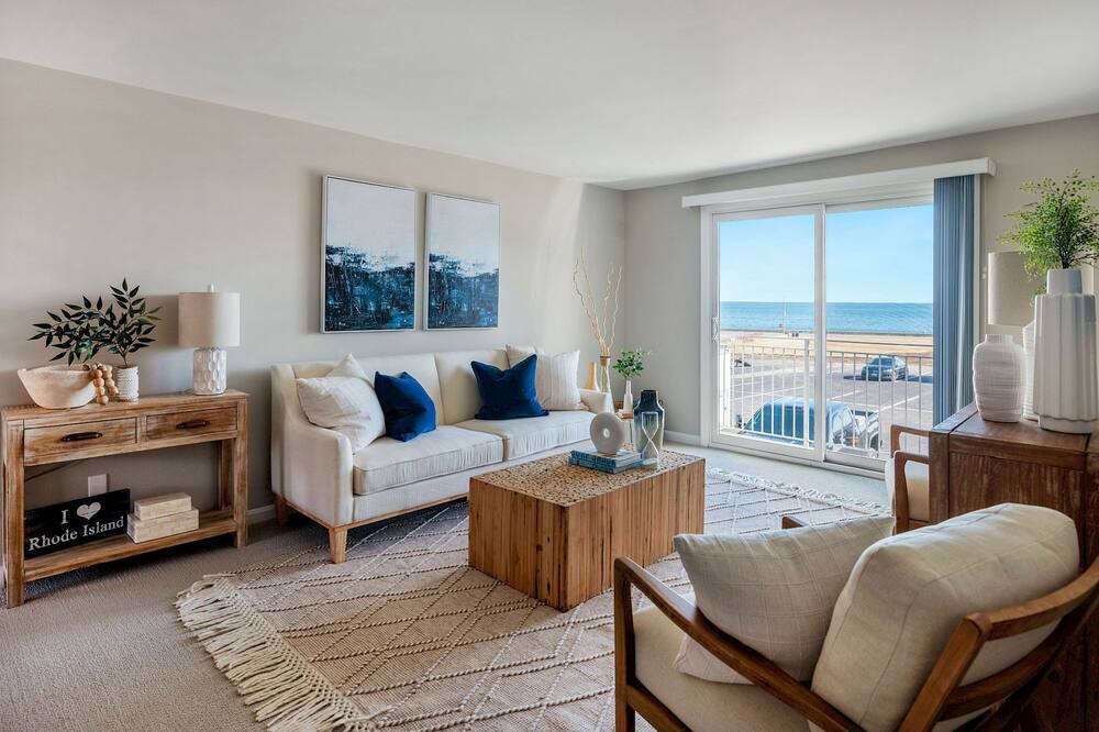 Photo of Livingroom in Narragansett Pier