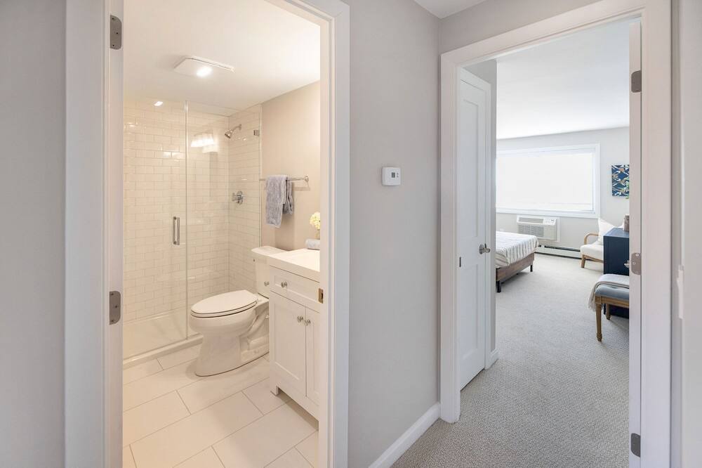 Photo of Bathroom in Narragansett Pier