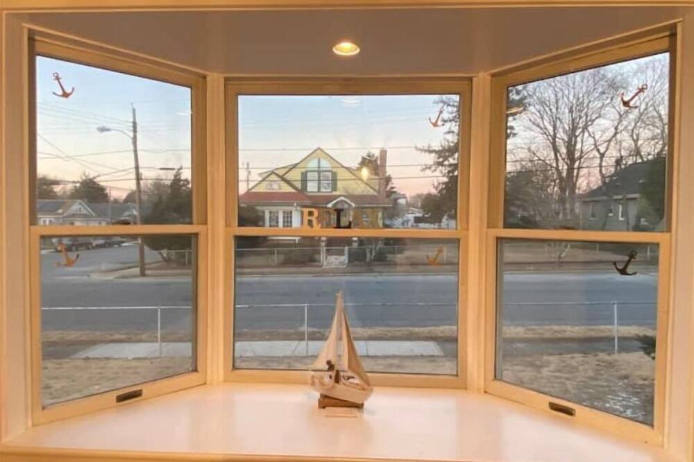 Photo of Others in Pleasantville